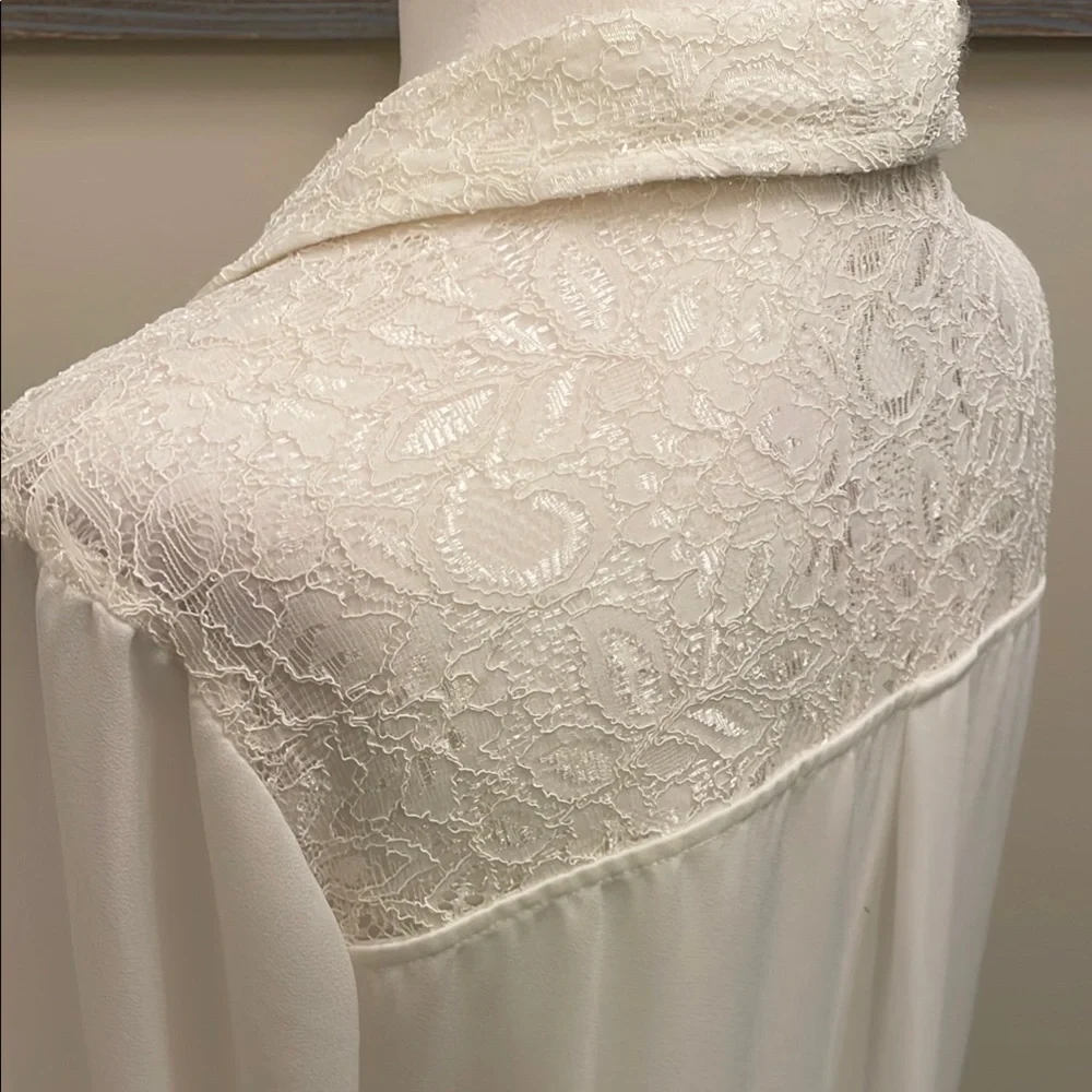 White 3/4 Sleeve Notched Collar Lace Women's Blouse  Sequins & Hearts - Picture 8 of 15